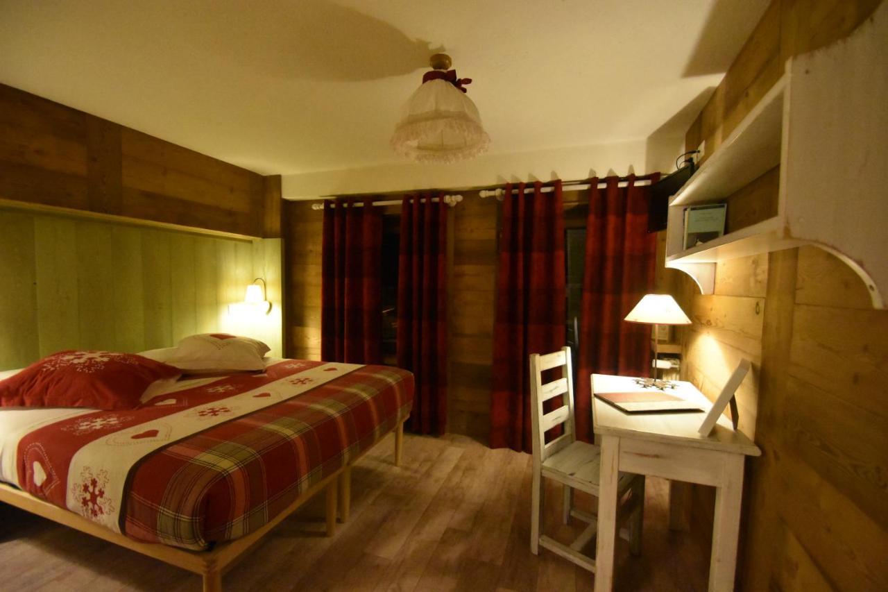 Hotel Petit Dahu - Chambres Et Restaurant Конье Экстерьер фото